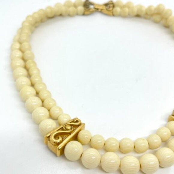 VINTAGE 80S NAPIER CREAM GOLD TONE NECKLACE ETRUSCAN MULTI STRAND ACRYLIC BEAD - Picture 7 of 16